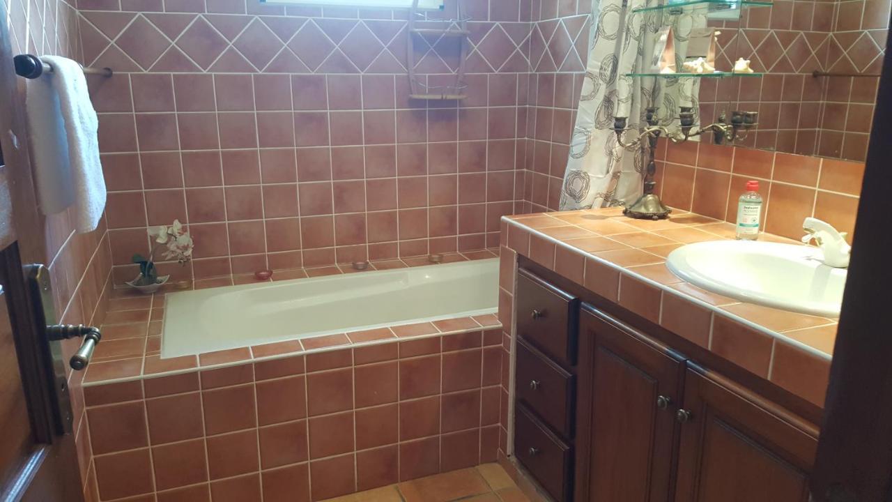 Agreable Chambre D'Hotes, Sdb, Piscine, Carbet Cuisine. Saint-Claude Exteriér fotografie